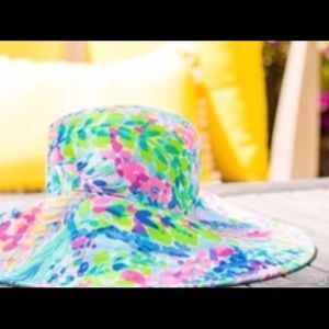 Lilly Pulitzer catch the wave beach hat